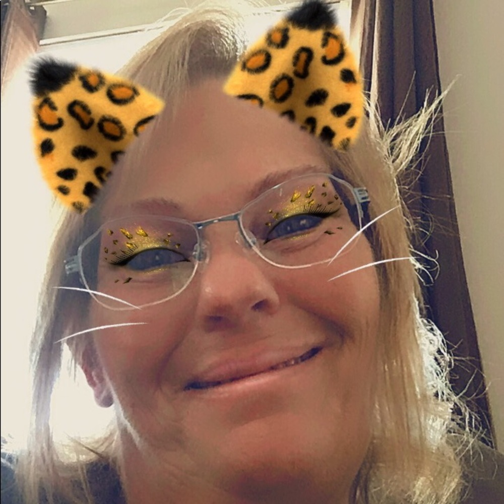Meet your Posher, Lisa
